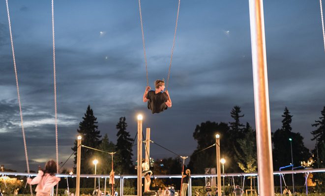 Архитектурное освещение игрового комплекса «Мега-качели», г. Москва, Парк культуры и отдыха им. Горького