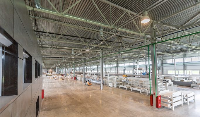 Освещение завода керамических плит LaminamRus, Калужская область, индустриальный парк Ворсино