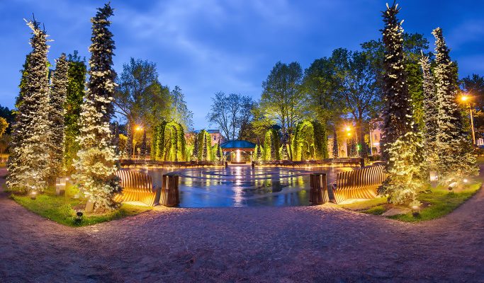 Освещение сквера на Торговой площади, Петергоф