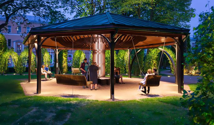 Освещение сквера на Торговой площади, Петергоф